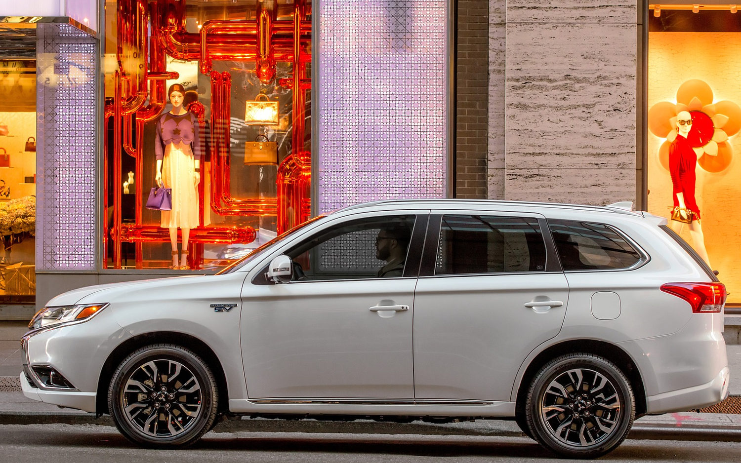 Mitsubishi Outlander GT 2017 SUV Drive